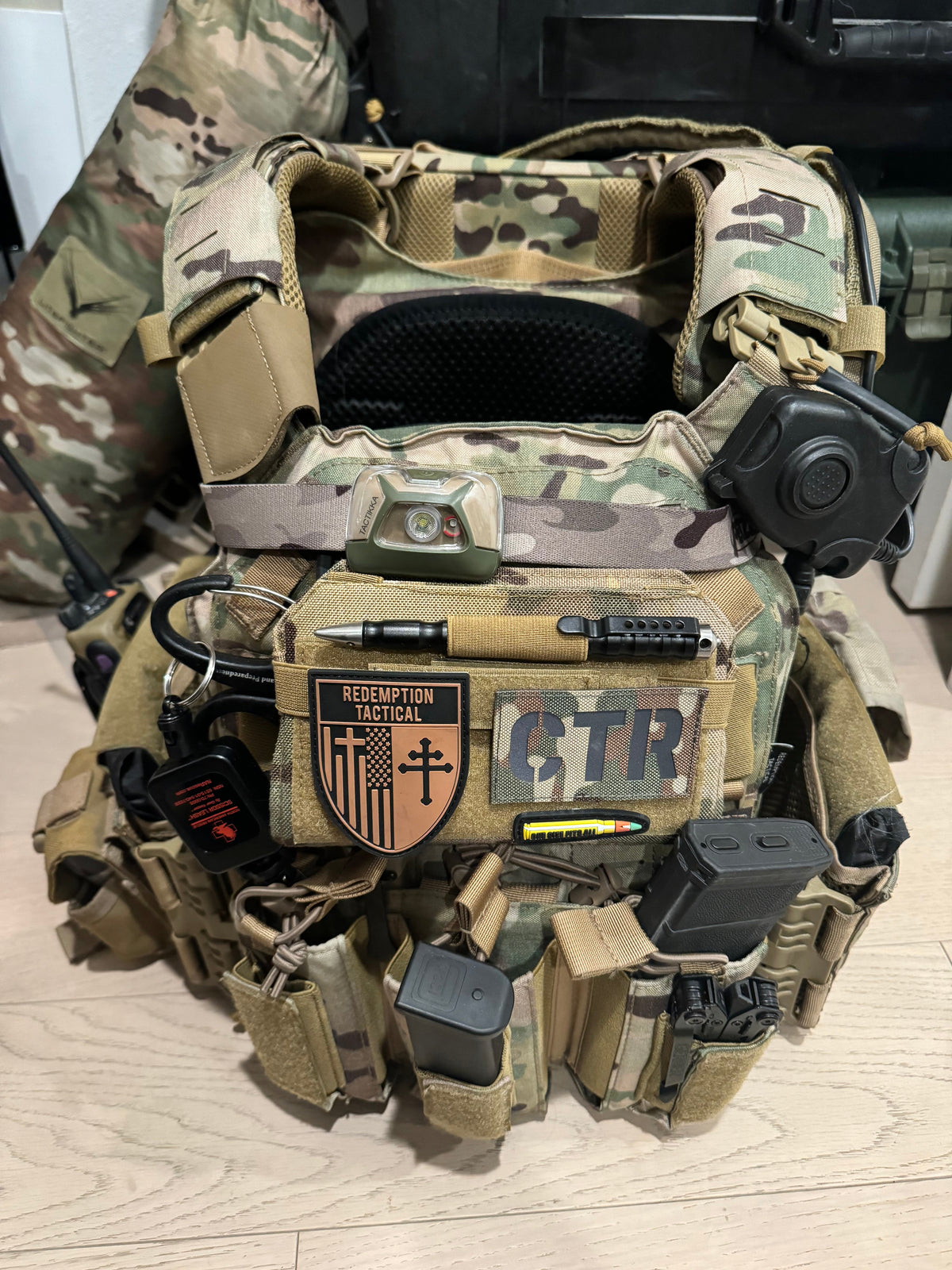 RT CRUSADER 2.0® ARMOR KIT Front/Back Plates LIGHTWEIGHT LEVEL IV (2) 10x12 Front/Back Plates Full Kit
