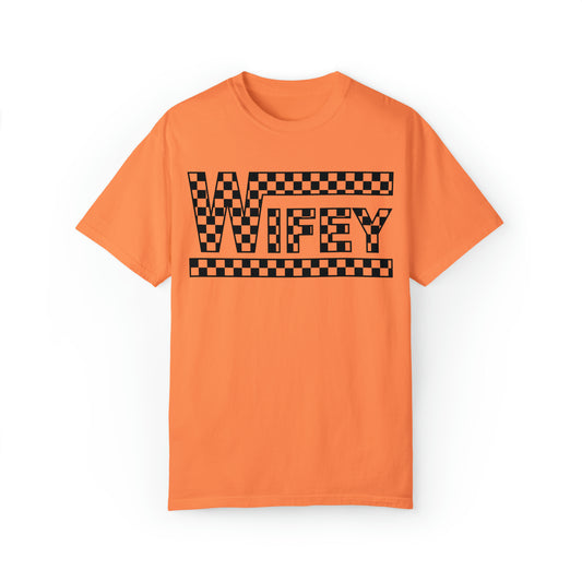 Checkered Wifey Comfort Colors Unisex Garment-Dyed T-shirt